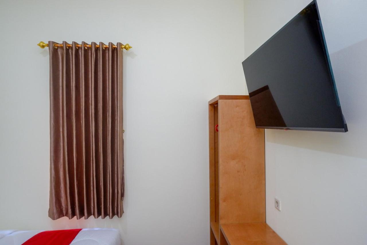 Reddoorz Near Rita Supermall Purwokerto 2 외부 사진