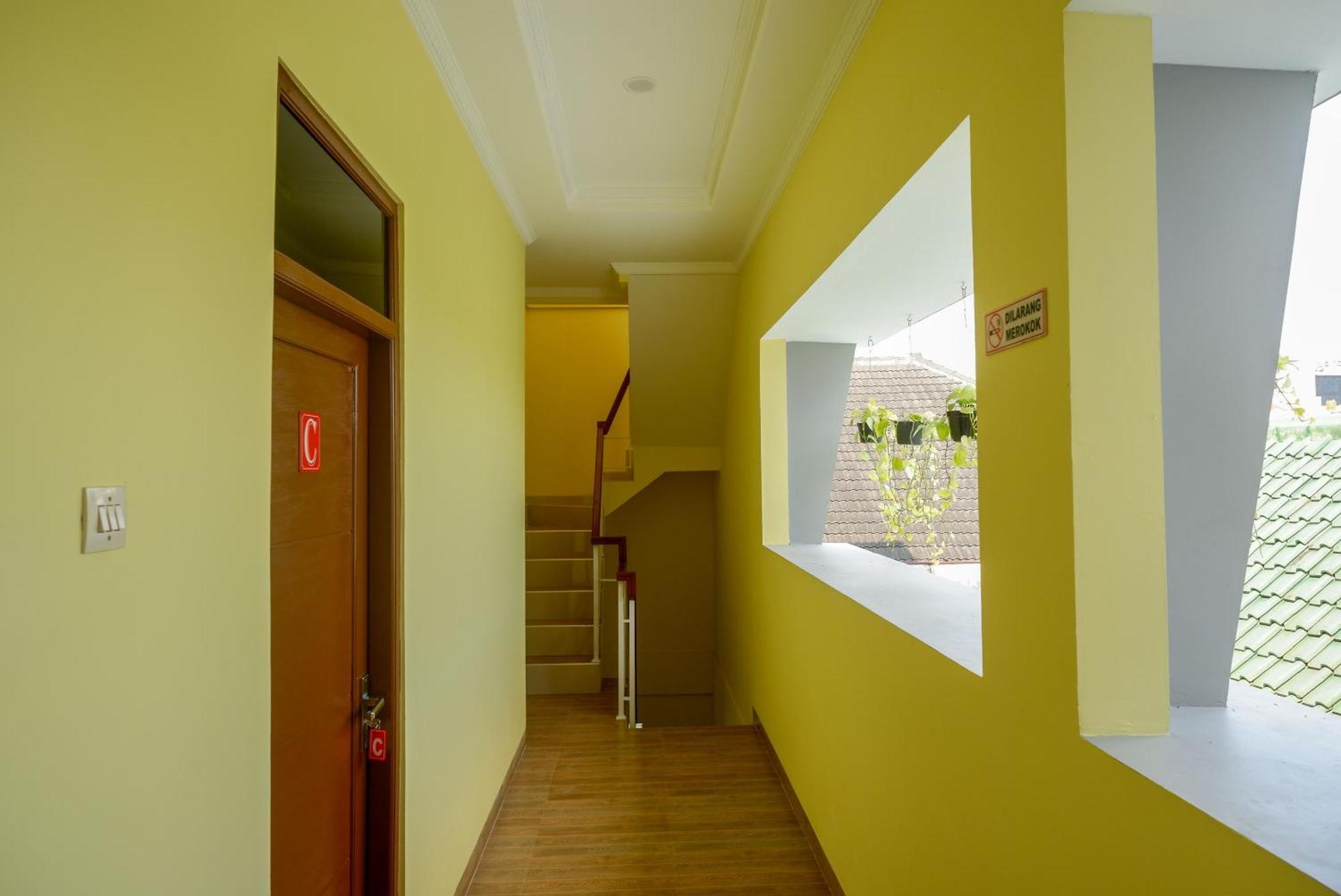 Reddoorz Near Rita Supermall Purwokerto 2 외부 사진