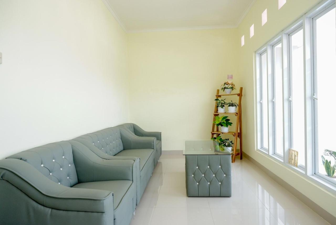 Reddoorz Near Rita Supermall Purwokerto 2 외부 사진