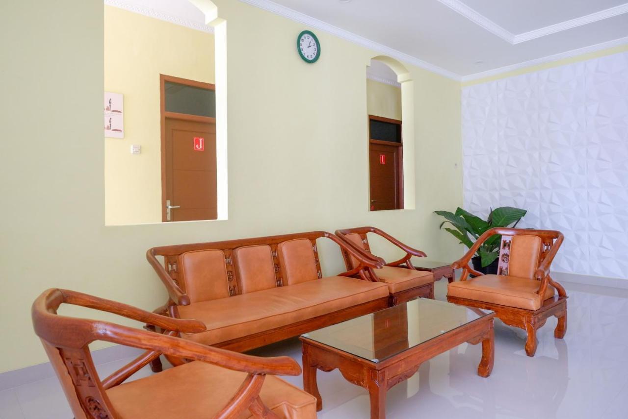 Reddoorz Near Rita Supermall Purwokerto 2 외부 사진