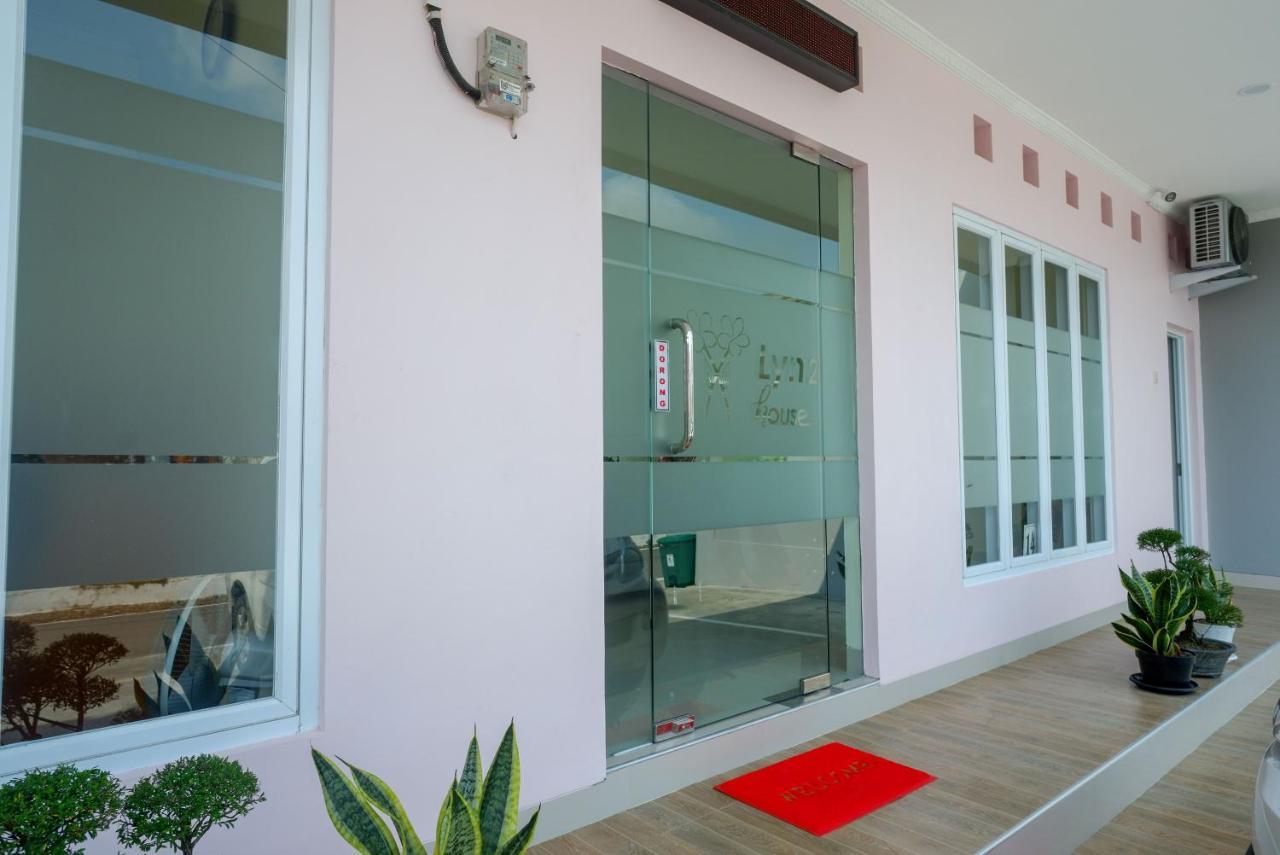 Reddoorz Near Rita Supermall Purwokerto 2 외부 사진